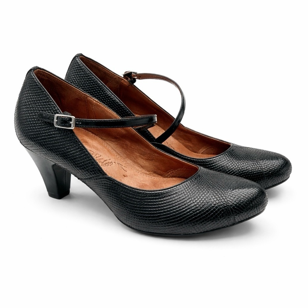 Gentle Souls Black Textured Heels Sz 7